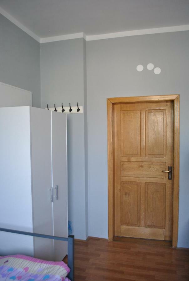 Pod Topolami Hostel